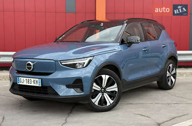 Внедорожник / Кроссовер Volvo XC40 2022 в Киеве