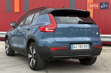 Внедорожник / Кроссовер Volvo XC40 2022 в 