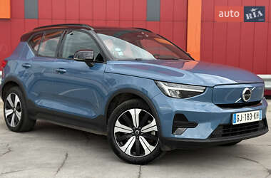 Внедорожник / Кроссовер Volvo XC40 2022 в 