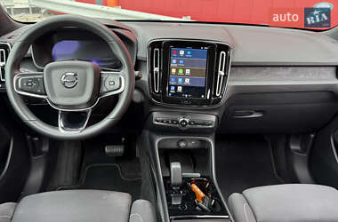 Внедорожник / Кроссовер Volvo XC40 2022 в 