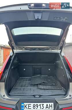 Внедорожник / Кроссовер Volvo XC40 2020 в 