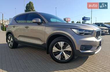 Внедорожник / Кроссовер Volvo XC40 2020 в 