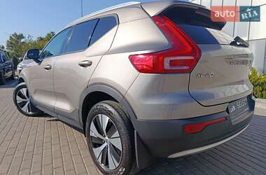 Внедорожник / Кроссовер Volvo XC40 2020 в 