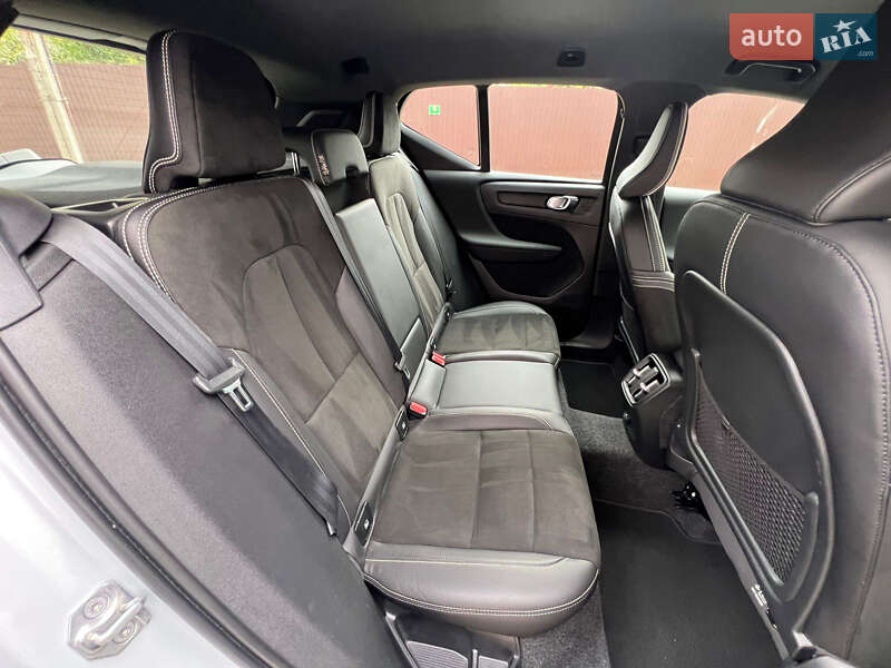Внедорожник / Кроссовер Volvo XC40 2021 в Ивано-Франковске