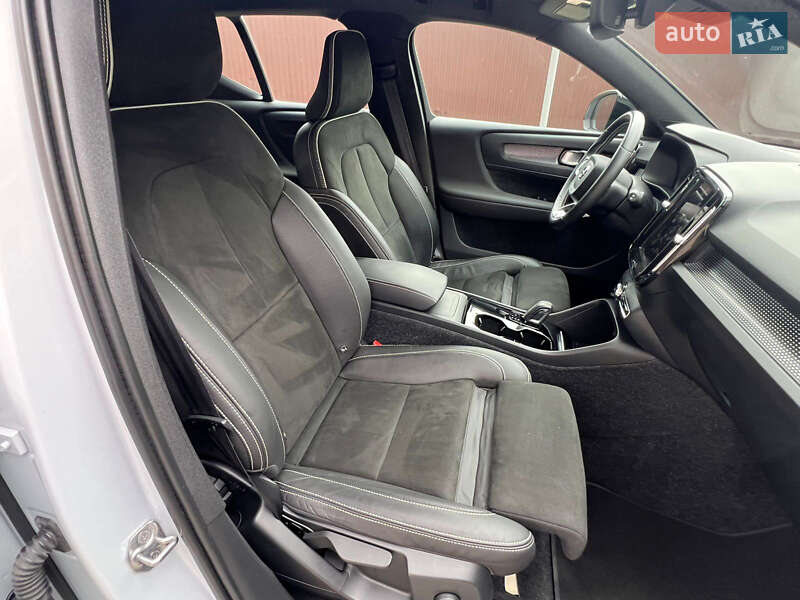 Внедорожник / Кроссовер Volvo XC40 2021 в Ивано-Франковске