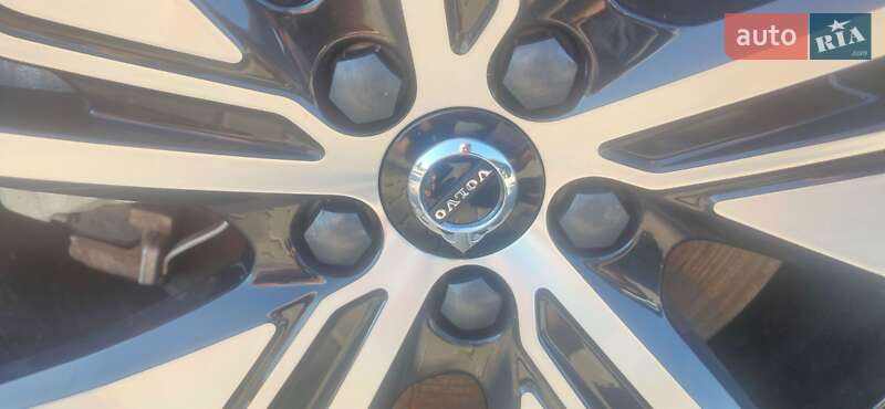 Позашляховик / Кросовер Volvo XC40 2021 в Мукачевому