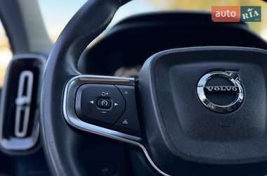 Внедорожник / Кроссовер Volvo XC40 2019 в 