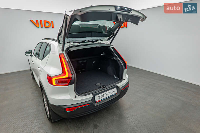 Внедорожник / Кроссовер Volvo XC40 2019 в Киеве