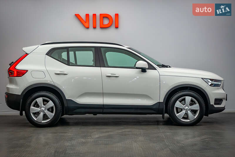 Внедорожник / Кроссовер Volvo XC40 2019 в Киеве