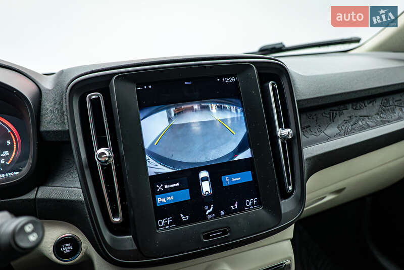 Внедорожник / Кроссовер Volvo XC40 2019 в Киеве