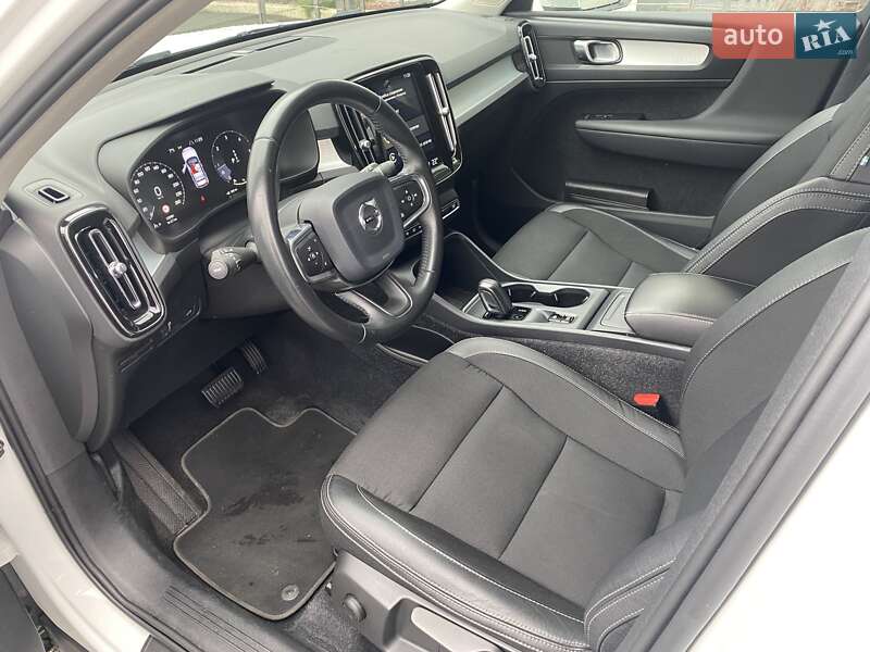 Позашляховик / Кросовер Volvo XC40 2019 в Києві фото 9 Позашляховик / Кросовер Volvo XC40 2019 в Києві