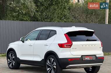 Внедорожник / Кроссовер Volvo XC40 2024 в 