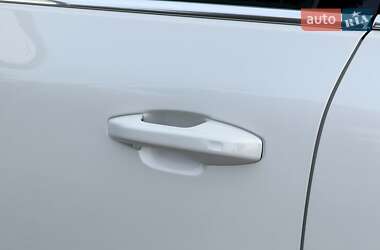 Внедорожник / Кроссовер Volvo XC40 2024 в 