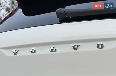 Внедорожник / Кроссовер Volvo XC40 2024 в 