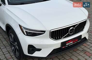 Внедорожник / Кроссовер Volvo XC40 2024 в 