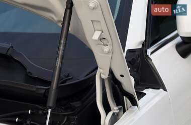 Внедорожник / Кроссовер Volvo XC40 2024 в 