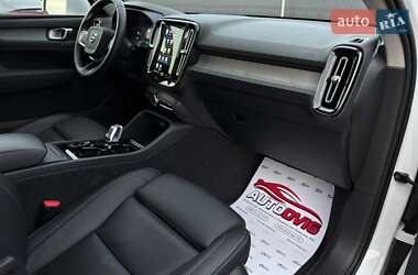 Внедорожник / Кроссовер Volvo XC40 2024 в 