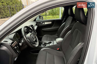 Внедорожник / Кроссовер Volvo XC40 2019 в 