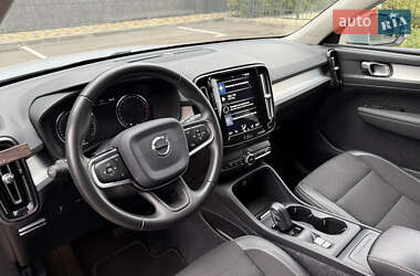 Внедорожник / Кроссовер Volvo XC40 2019 в 