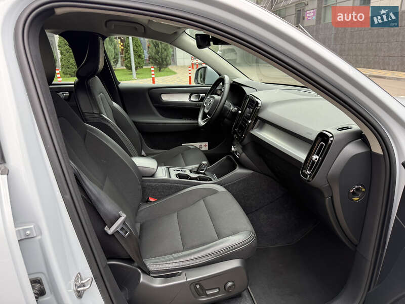 Внедорожник / Кроссовер Volvo XC40 2019 в Киеве фото 37 Внедорожник / Кроссовер Volvo XC40 2019 в Киеве