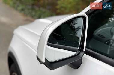 Внедорожник / Кроссовер Volvo XC40 2018 в 