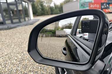 Позашляховик / Кросовер Volvo XC40 2018 в 