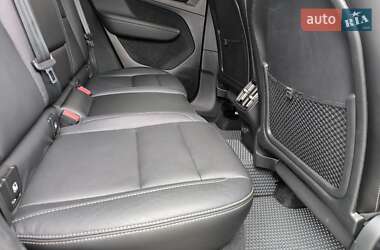 Позашляховик / Кросовер Volvo XC40 2018 в 