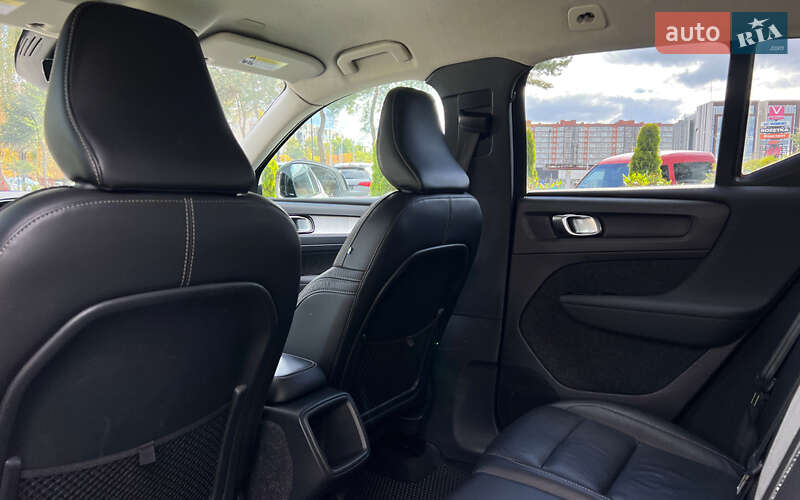 Внедорожник / Кроссовер Volvo XC40 2022 в Львове фото 19 Внедорожник / Кроссовер Volvo XC40 2022 в Львове