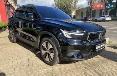 Внедорожник / Кроссовер Volvo XC40 2022 в 