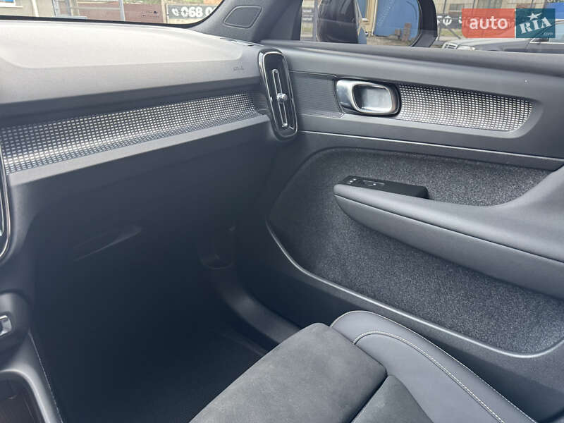 Позашляховик / Кросовер Volvo XC40 2021 в Івано-Франківську фото 13 Позашляховик / Кросовер Volvo XC40 2021 в Івано-Франківську