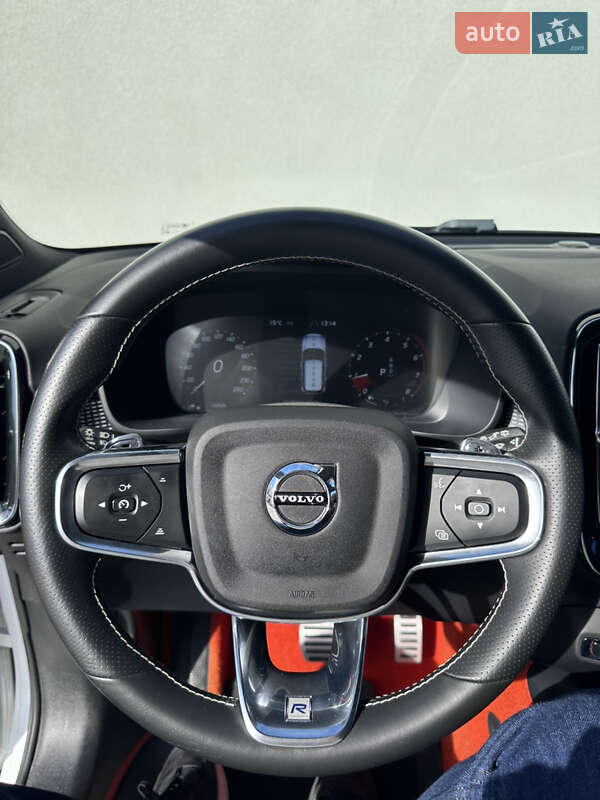 Внедорожник / Кроссовер Volvo XC40 2018 в Луцке