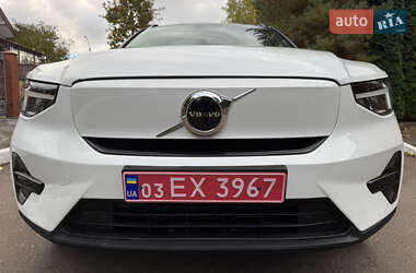 Внедорожник / Кроссовер Volvo XC40 2024 в 