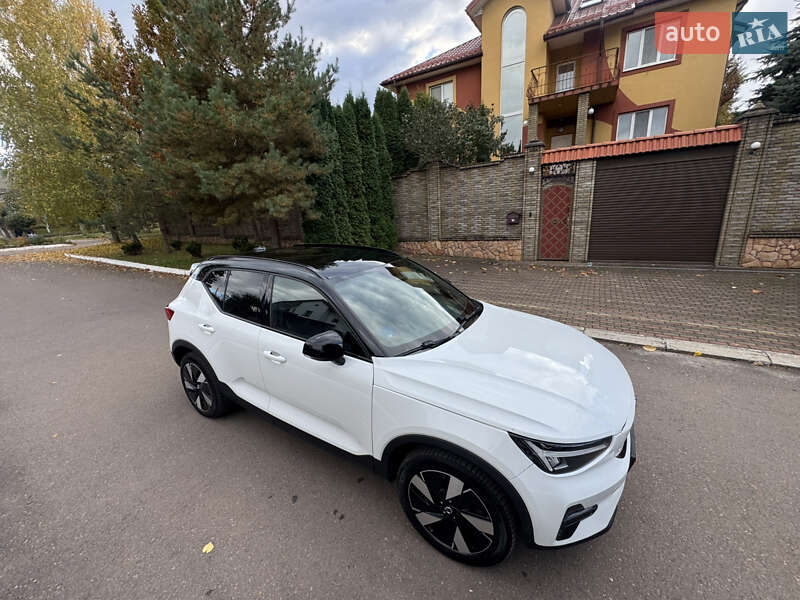 Позашляховик / Кросовер Volvo XC40 2024 в Рівному фото 7 Позашляховик / Кросовер Volvo XC40 2024 в Рівному