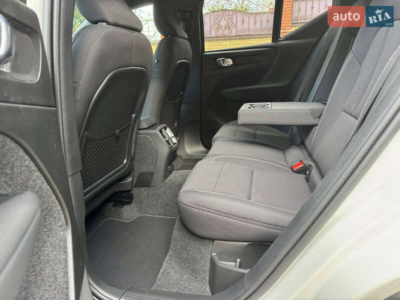 Позашляховик / Кросовер Volvo XC40 2024 в Рівному фото 21 Позашляховик / Кросовер Volvo XC40 2024 в Рівному