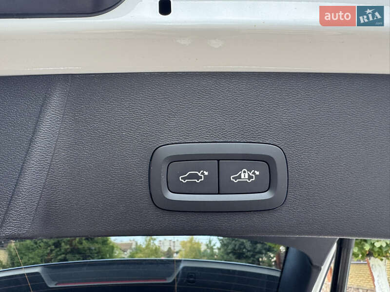 Позашляховик / Кросовер Volvo XC40 2024 в Рівному фото 27 Позашляховик / Кросовер Volvo XC40 2024 в Рівному