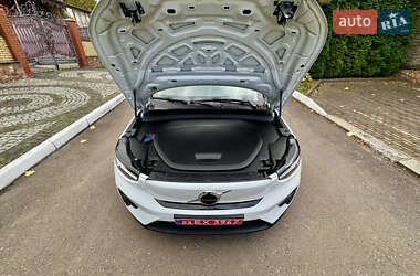 Внедорожник / Кроссовер Volvo XC40 2024 в 