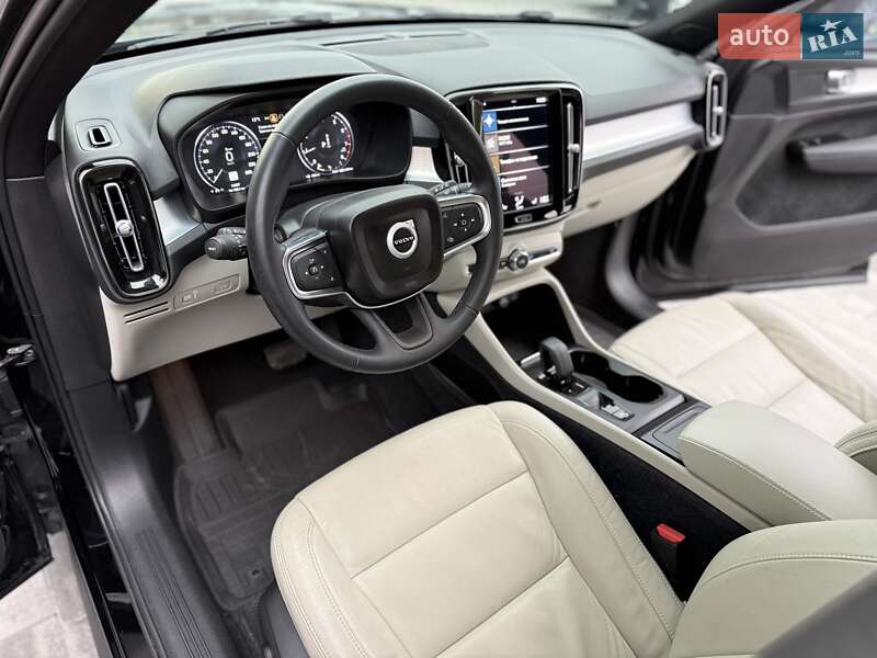 Внедорожник / Кроссовер Volvo XC40 2022 в Днепре фото 15 Внедорожник / Кроссовер Volvo XC40 2022 в Днепре