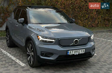 Внедорожник / Кроссовер Volvo XC40 2021 в 