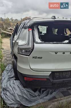 Позашляховик / Кросовер Volvo XC40 2018 в 