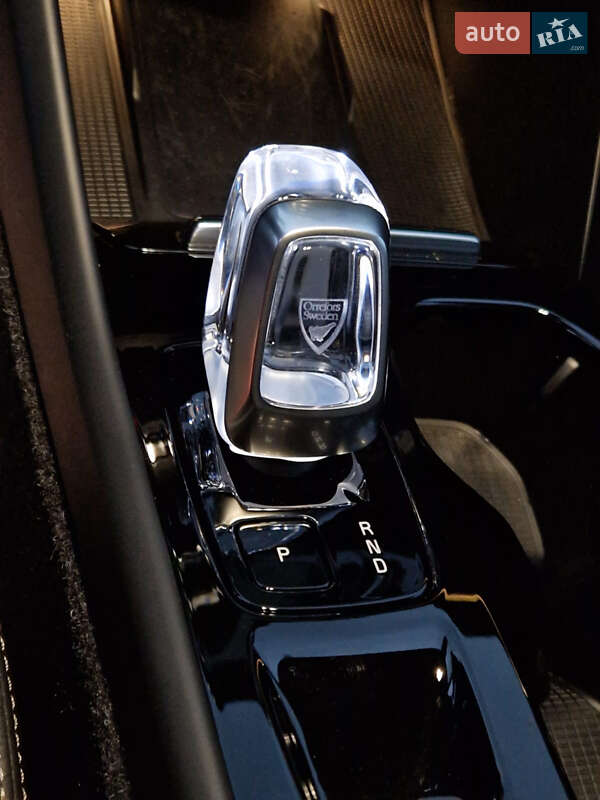 Позашляховик / Кросовер Volvo XC40 2024 в Сумах фото 8 Позашляховик / Кросовер Volvo XC40 2024 в Сумах