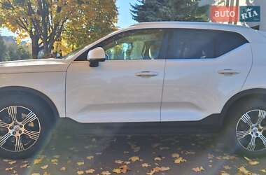 Внедорожник / Кроссовер Volvo XC40 2018 в 