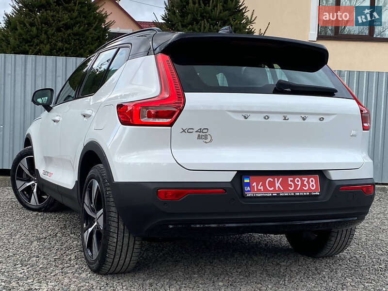 Внедорожник / Кроссовер Volvo XC40 2021 в Самборе