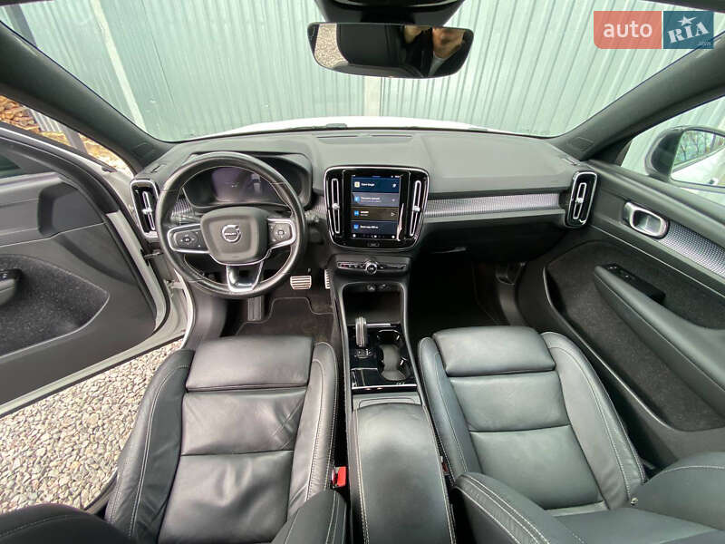 Внедорожник / Кроссовер Volvo XC40 2021 в Самборе