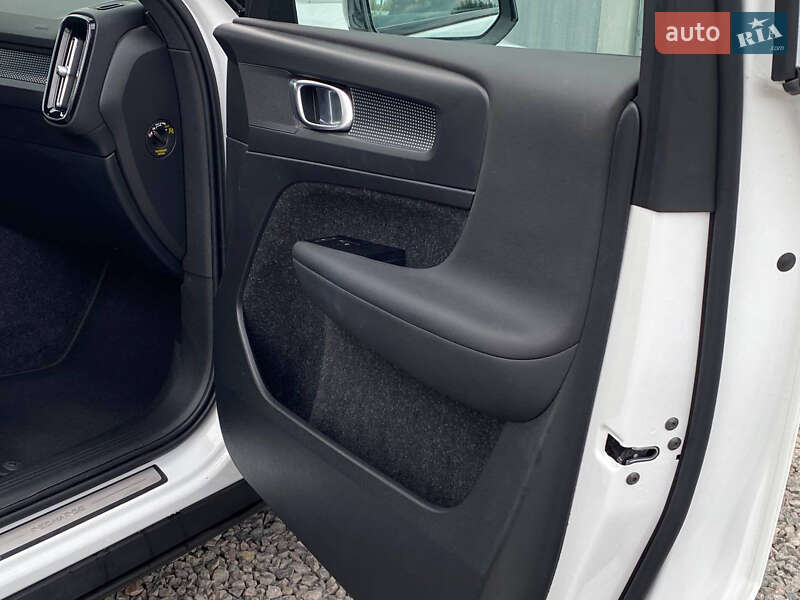 Внедорожник / Кроссовер Volvo XC40 2021 в Самборе