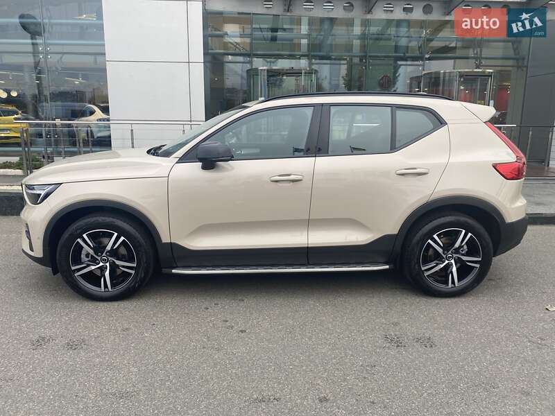 Позашляховик / Кросовер Volvo XC40 2024 в Києві фото 3 Позашляховик / Кросовер Volvo XC40 2024 в Києві
