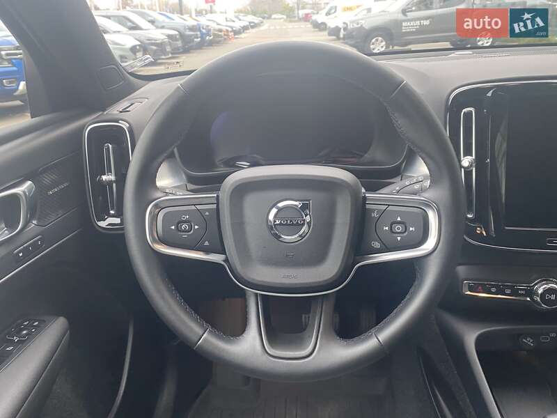 Позашляховик / Кросовер Volvo XC40 2024 в Києві фото 22 Позашляховик / Кросовер Volvo XC40 2024 в Києві
