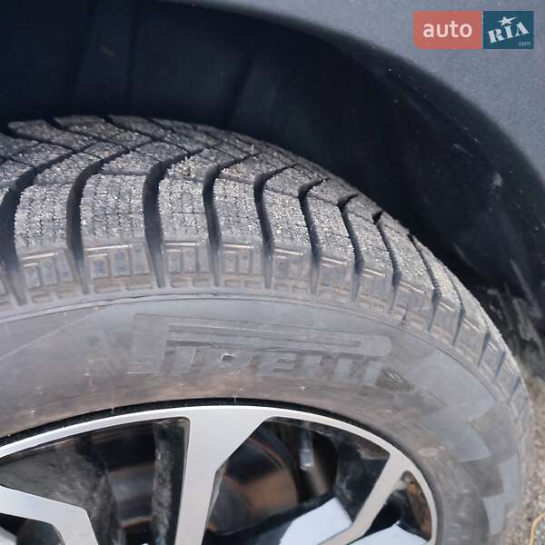 Внедорожник / Кроссовер Volvo XC40 2020 в Днепре фото 27 Внедорожник / Кроссовер Volvo XC40 2020 в Днепре