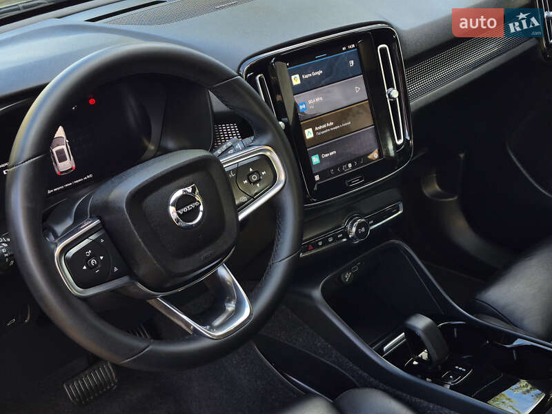 Позашляховик / Кросовер Volvo XC40 2021 в Львові