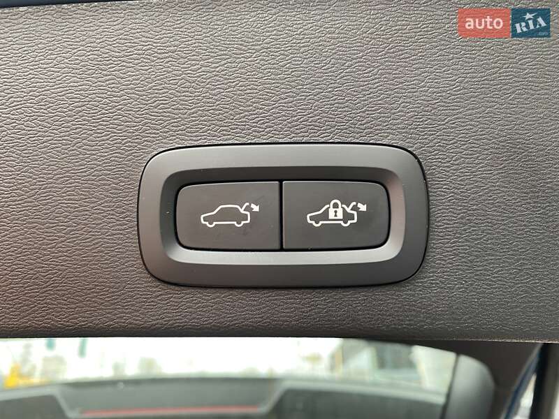 Внедорожник / Кроссовер Volvo XC40 2023 в Киеве фото 12 Внедорожник / Кроссовер Volvo XC40 2023 в Киеве