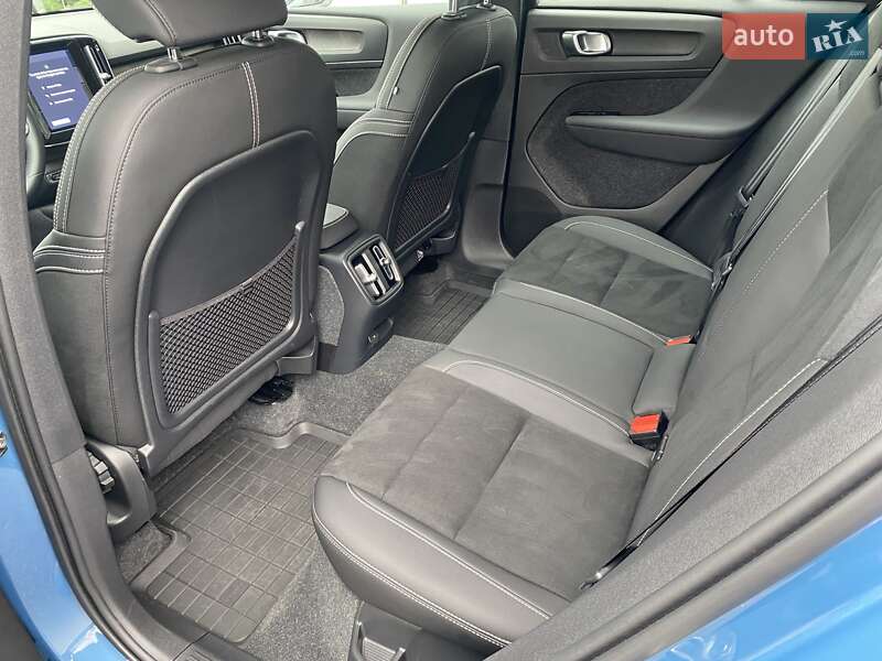 Внедорожник / Кроссовер Volvo XC40 2023 в Киеве фото 17 Внедорожник / Кроссовер Volvo XC40 2023 в Киеве